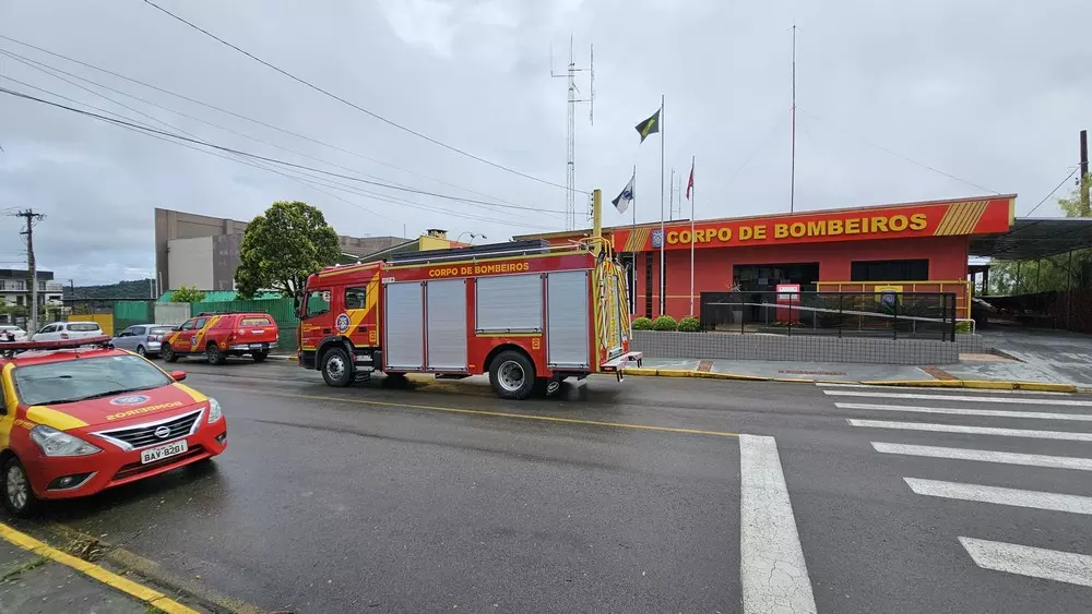 Corpo de Bombeiros de Rio Negro recebe nova viatura